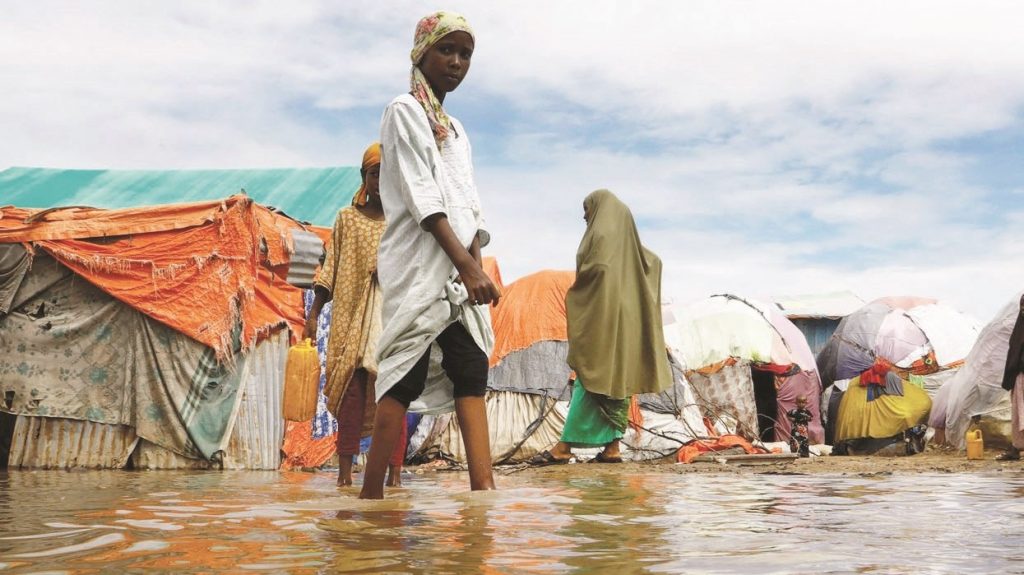 مخاطر حادة للكوارث الطبيعية.. 1.2 مليار نازح بفعل المناخ في 2050